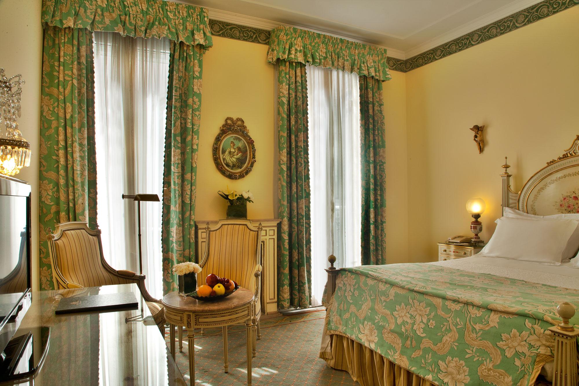 Hotel Avenida Palace Lisboa Exterior foto A room at the hotel