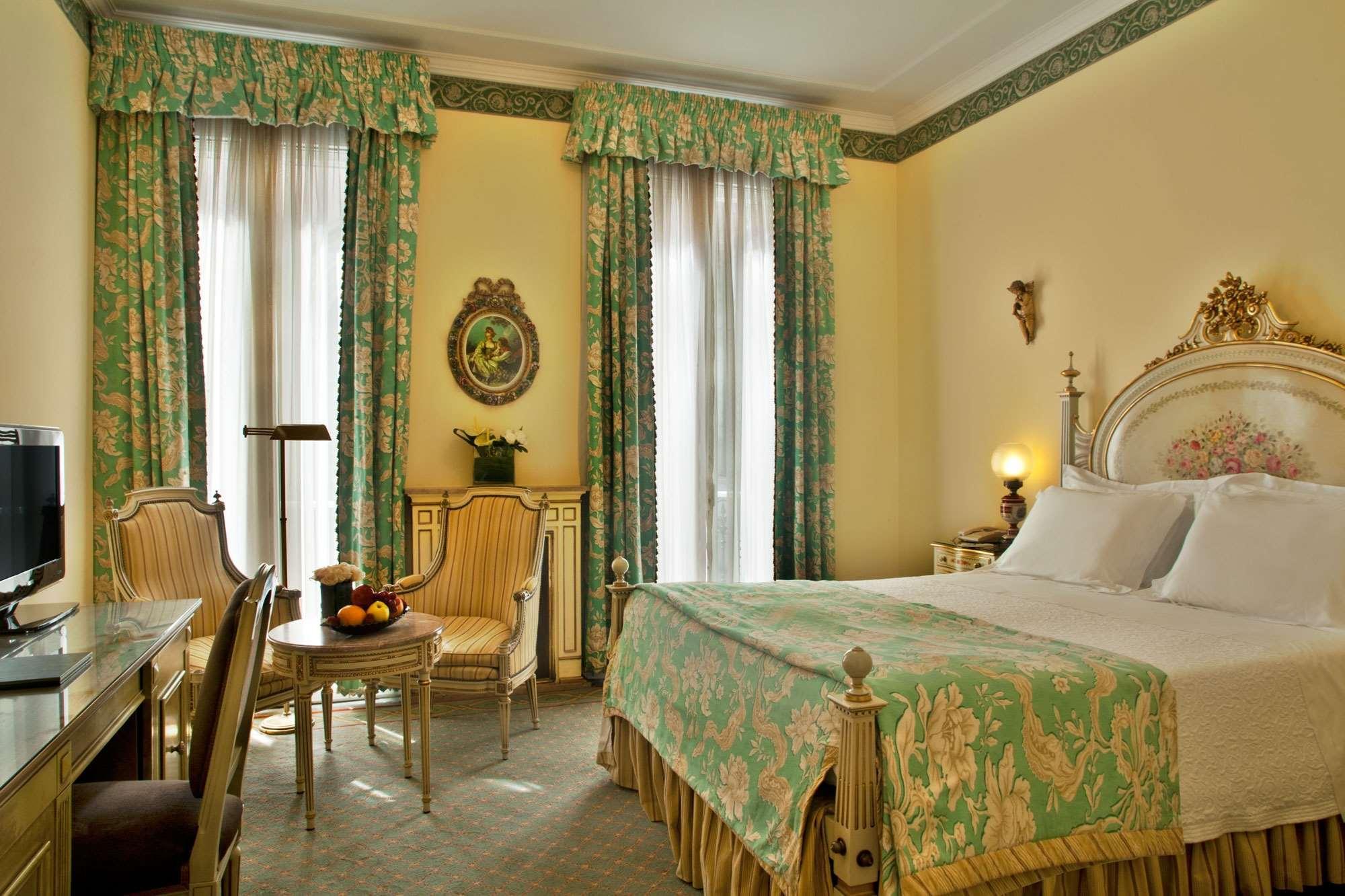 Hotel Avenida Palace Lisboa Exterior foto A room at the hotel