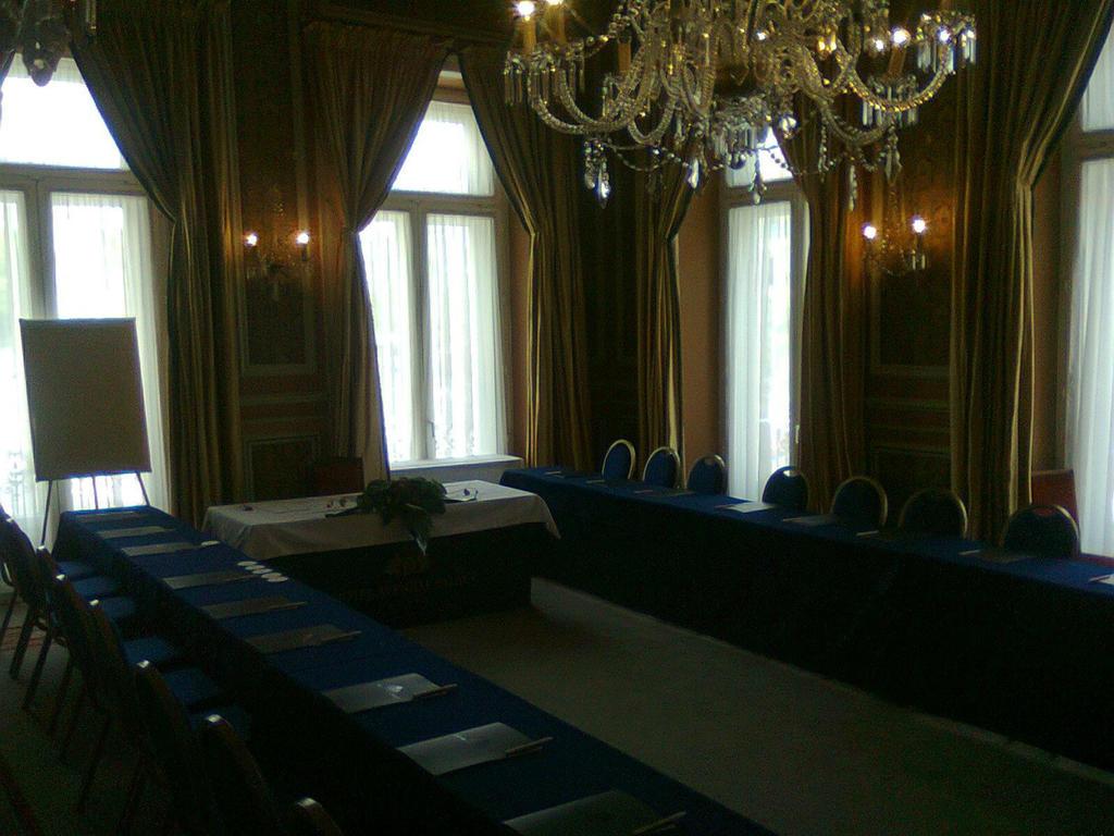 Hotel Avenida Palace Lisboa Exterior foto The conference room of the European Economic and Social Committee