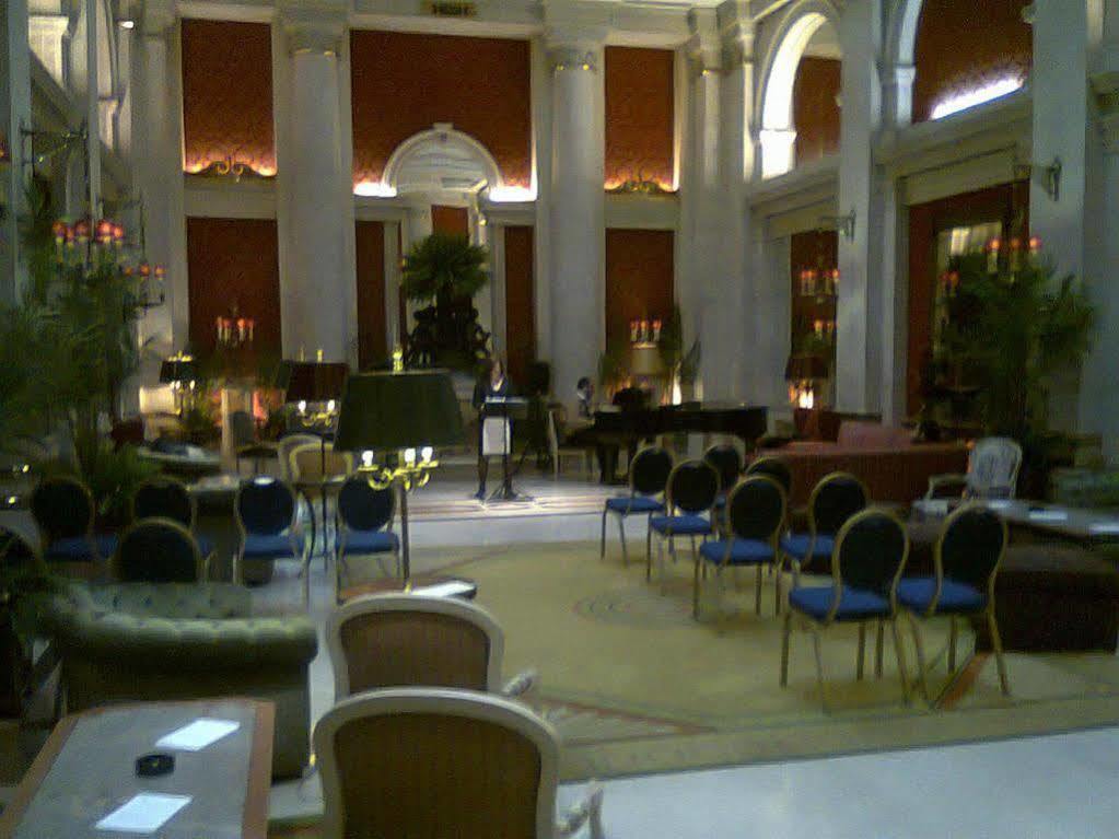 Hotel Avenida Palace Lisboa Exterior foto The interior of the hotel